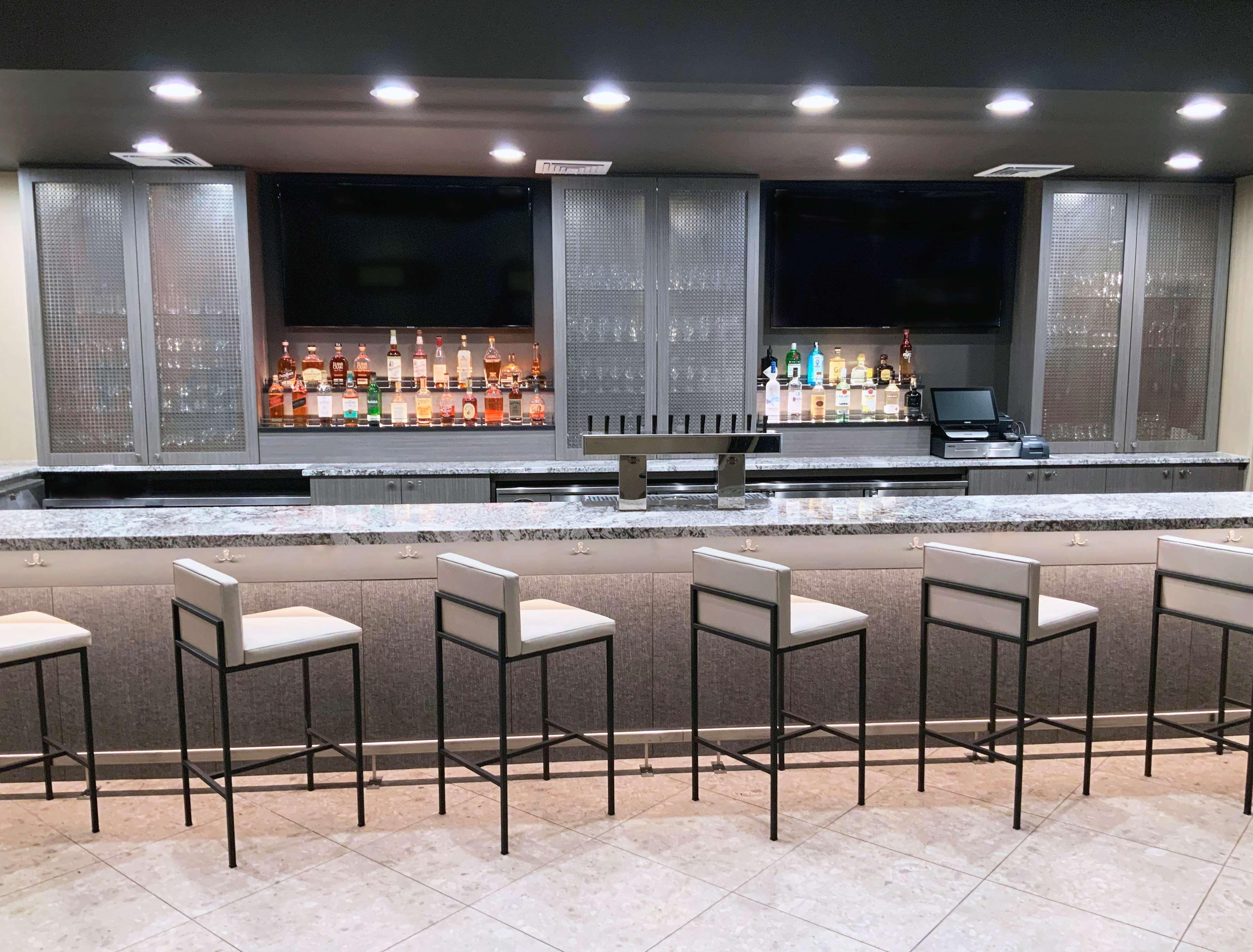 Готель Doubletree By Hilton Madison Downtown Екстер'єр фото