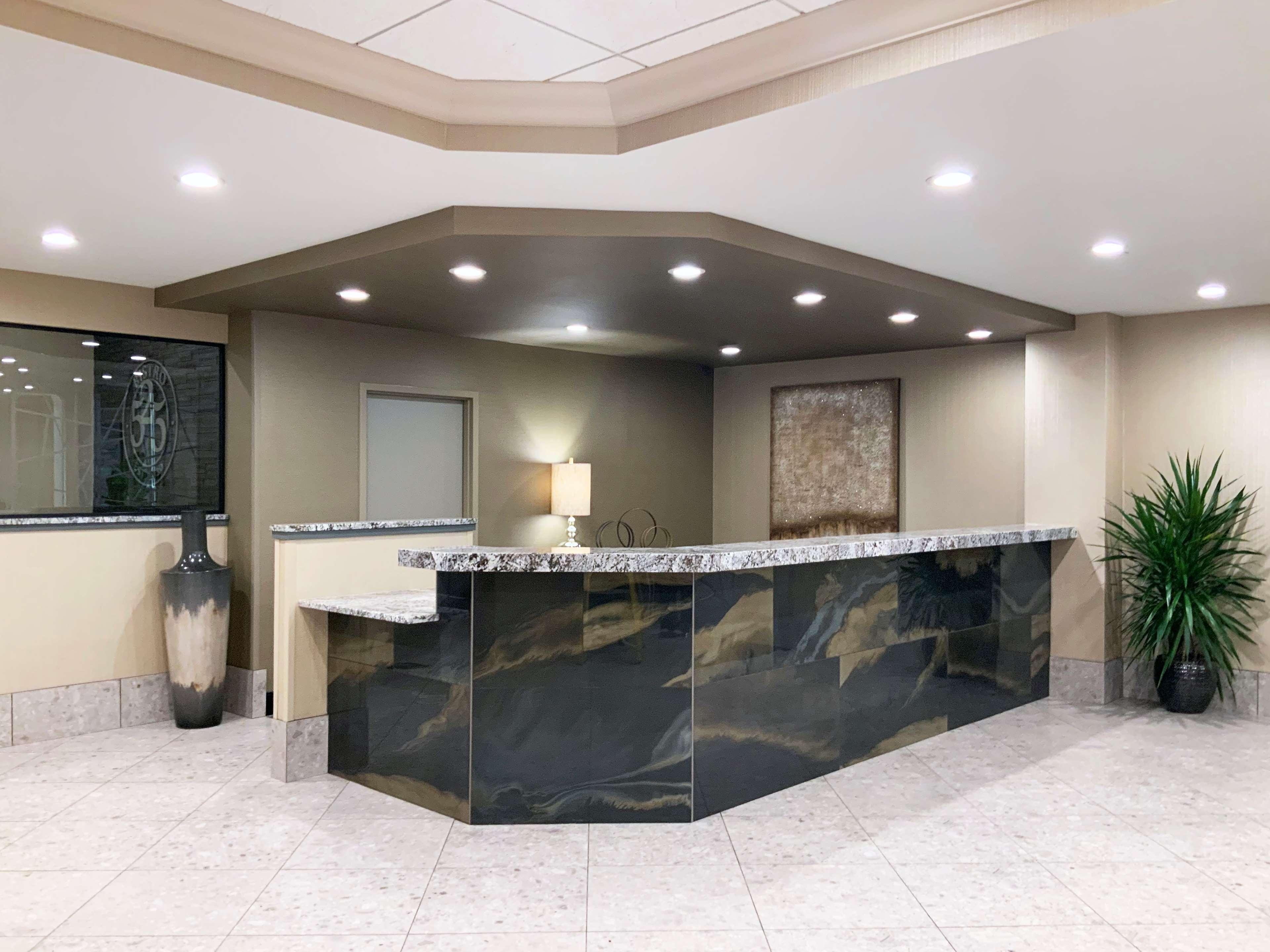 Готель Doubletree By Hilton Madison Downtown Екстер'єр фото