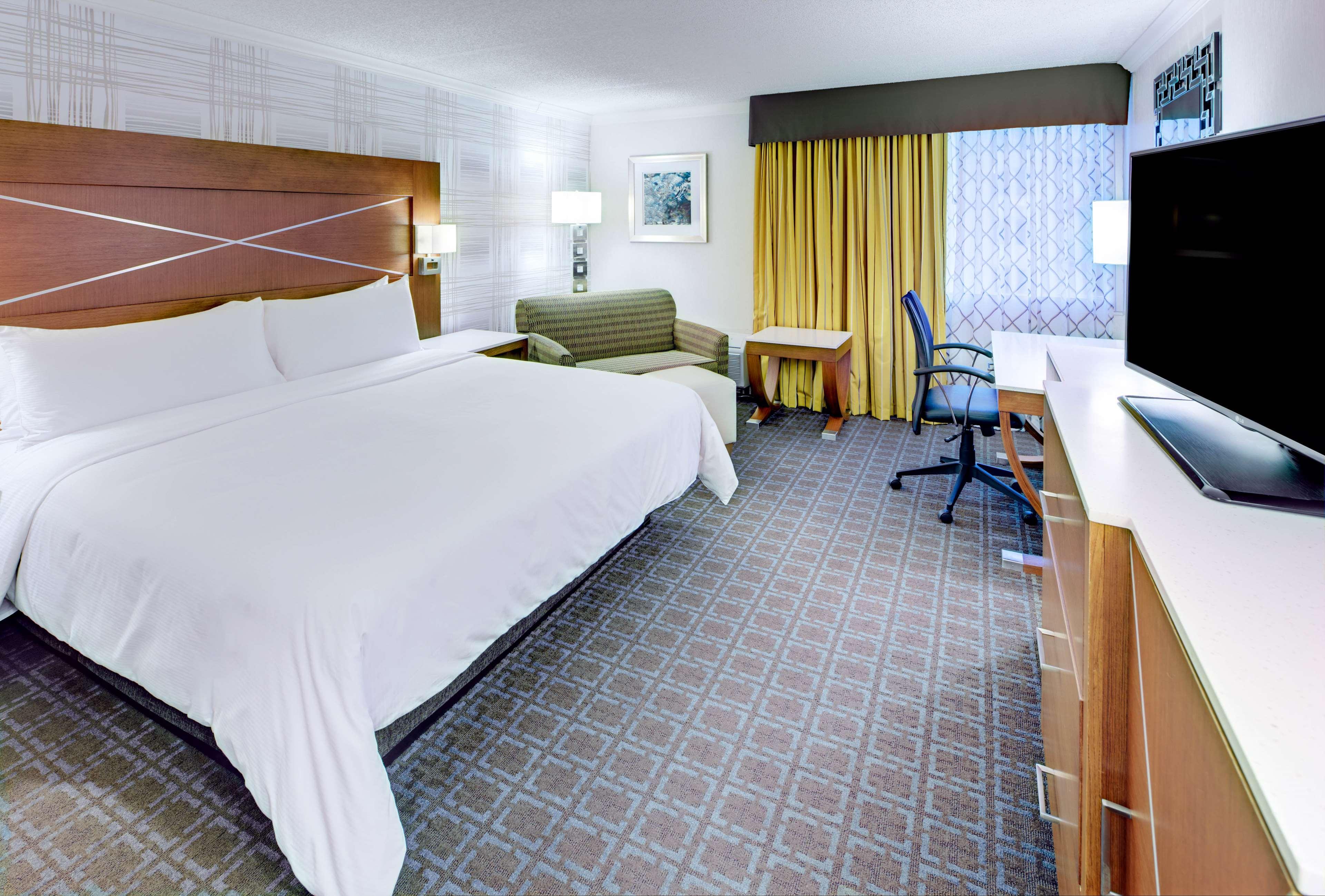 Готель Doubletree By Hilton Madison Downtown Екстер'єр фото