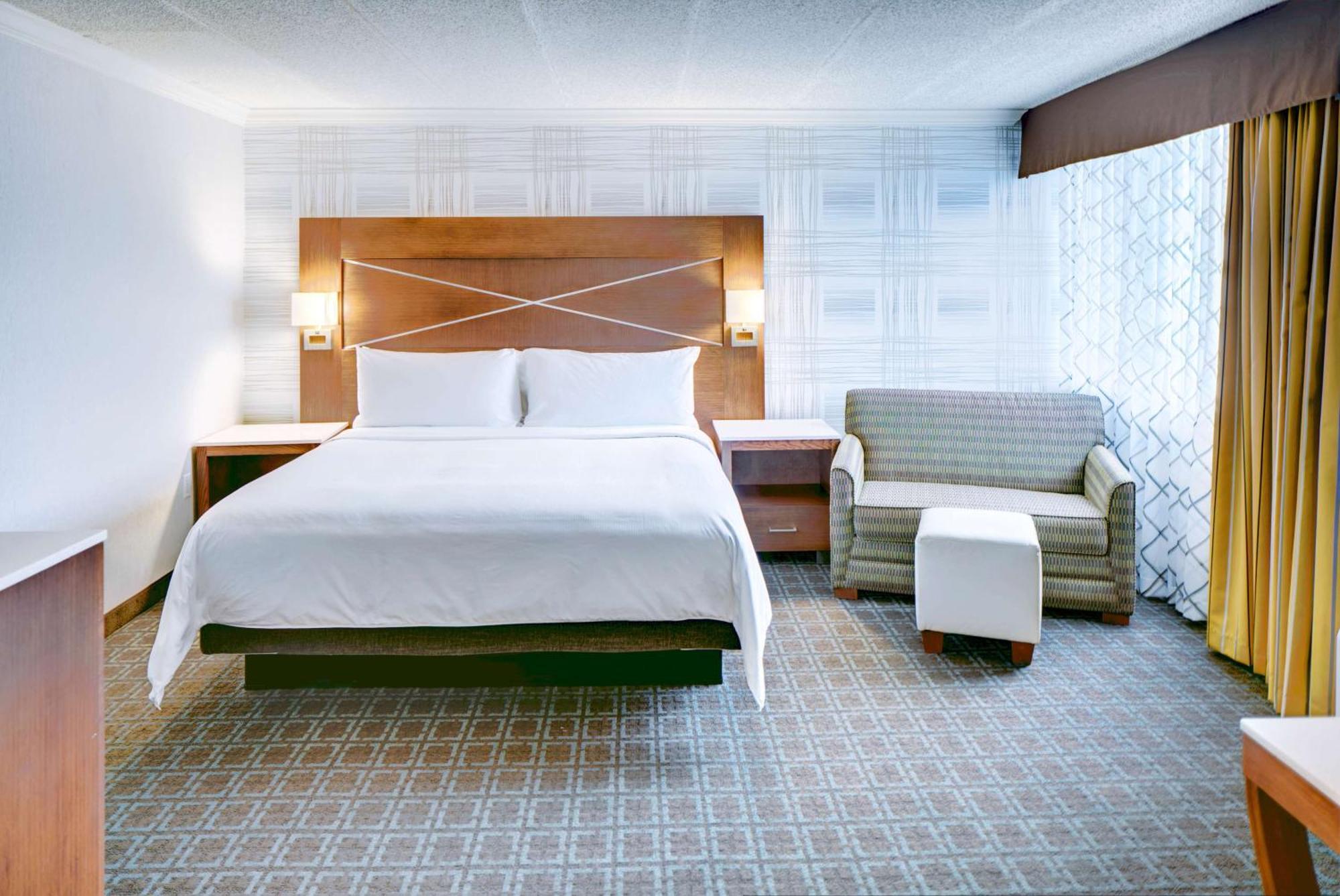 Готель Doubletree By Hilton Madison Downtown Екстер'єр фото